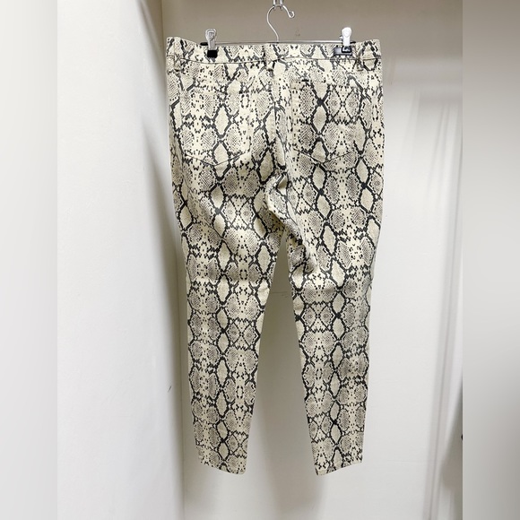 Blue Revival Slither Sand Skinny Denim Pant - Picture 3 of 4